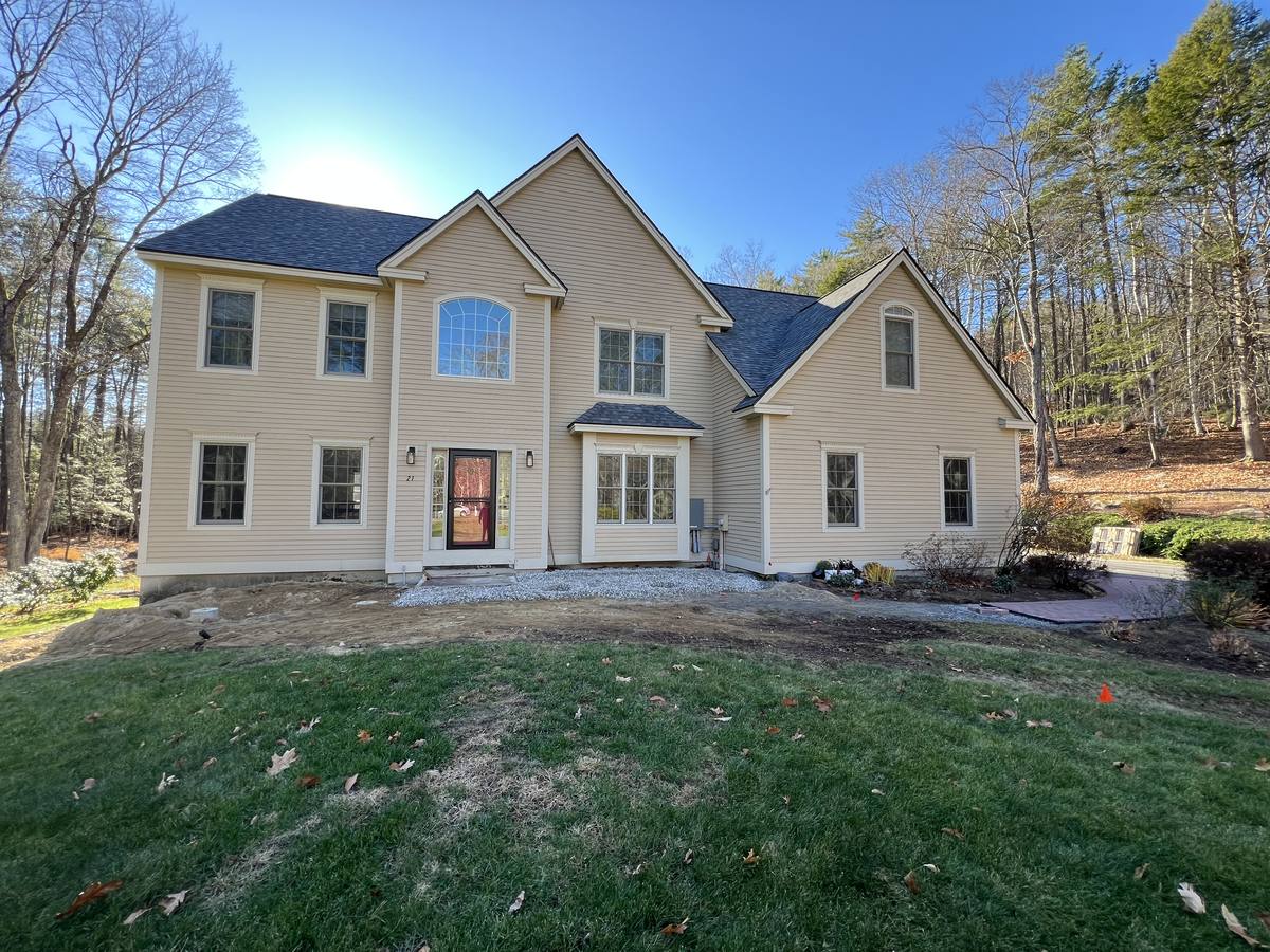 The front of the house before the porch, with no covered entry